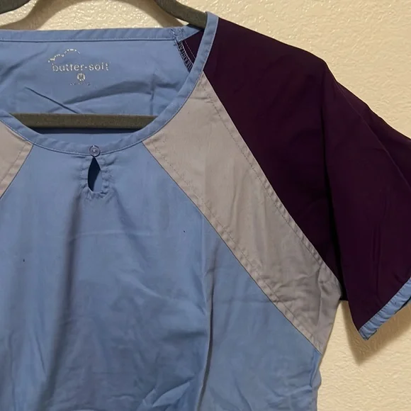 Scrub Top - Picture 2 of 4